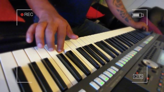 Enrique Iglesias Hero Sax backing track смотреть онлайн