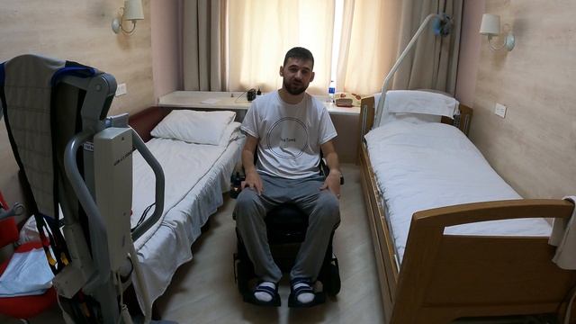 Один день в реабилитационном центре Ортосе смотреть онлайн