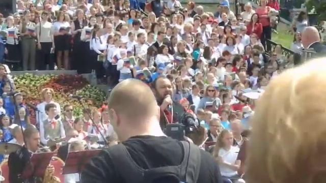 Хором славим Россию 12 июня 2017, Екатеринбург "Гляжу в озера синие" смотреть онлайн