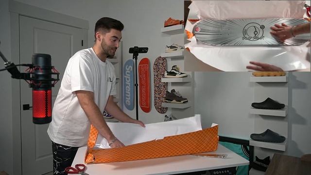 UNBOXING The SANTA CRUZ BLIND BAG Pokémon Skate Deck! смотреть онлайн
