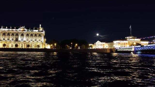 Ночная Нева. Луна и Эрмитаж смотреть онлайн