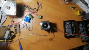 Простое управление оборотами шагового двигателя.