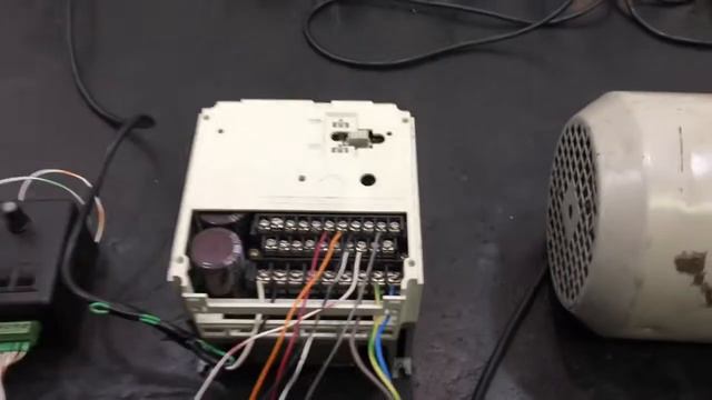 Teste de inversor de frequência MITSUBISHI FR-A024 orçamento: 3565 NDS: 4418 смотреть онлайн