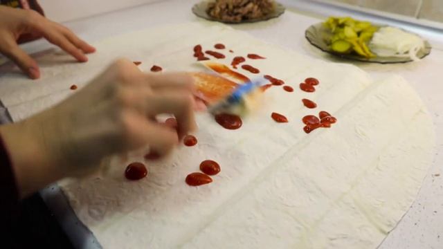 ВКУСНЫЙ ЛАВАШ ДОМА/как приготовить лаваш в домашних условиях/UY SHAROITIDA MAZZALI LAVASH/ смотреть онлайн