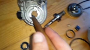 Dewalt D28136   замена подшипников редуктора