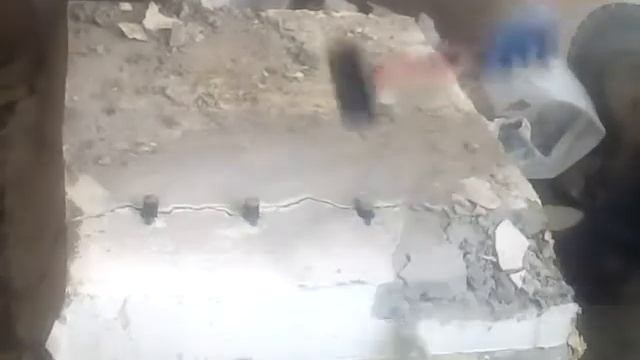 Разрушение бетона с помощью клиньев, часть 1 смотреть онлайн