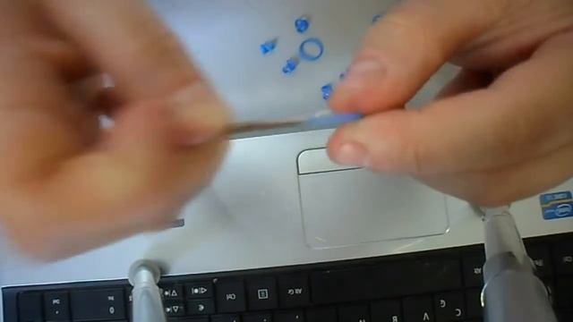 Как плести браслеты из резинок Raibow Loom Брелки разноцветные косточки смотреть онлайн