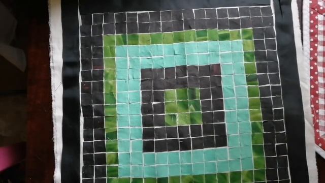 Мозаика из лоскутков. Применила на сидушки для табурет. смотреть онлайн