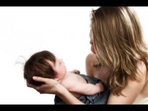 Посетительнице Эрмитажа запретили кормить ребенка грудью