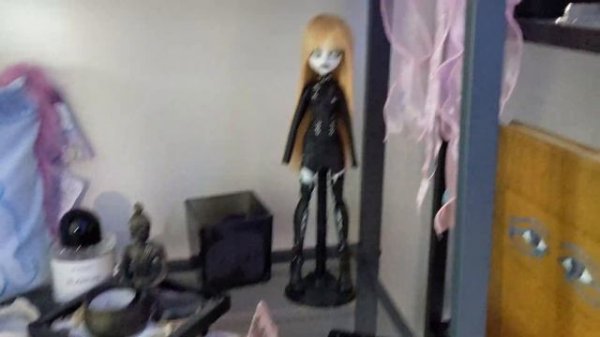 румтур: комната комиксиста