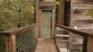 ⚠️ Почему нельзя передавать через порог и брать вещи - народные приметы не к добру