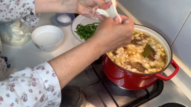 Куриный суп с клёцками и овощами!수제비! смотреть онлайн