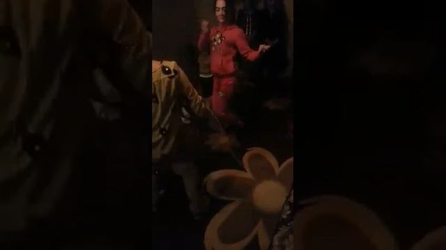 Саме красивая танцует девушки)) смотреть онлайн