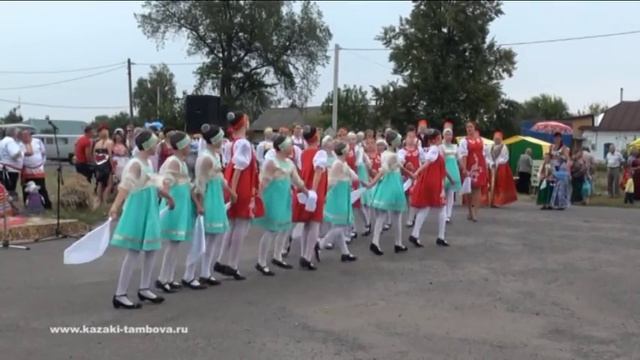 Казаки на фестивале "Русский сарафан" в селе Изосимово. смотреть онлайн