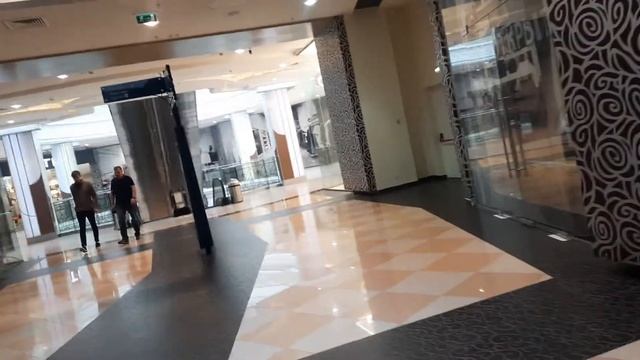 ТРЦ ИЮНЬ после короны... смотреть онлайн