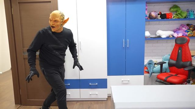 Экстремальные ПРЯТКИ от МОНСТРА Челлендж! Hide And Seek Challenge