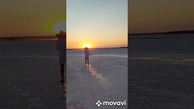 За солью на Розовое озеро! смотреть онлайн