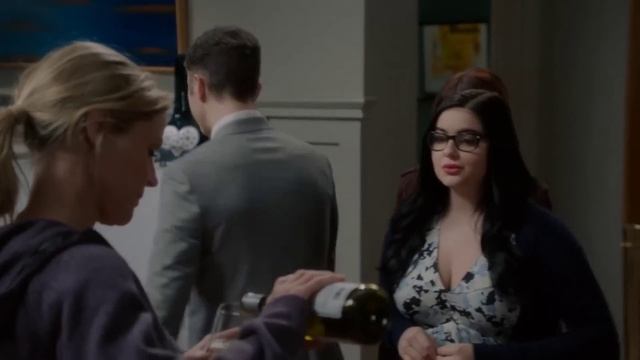 Modern Family : Luke, Turn your Cute On ! Gloria's Monster | STS