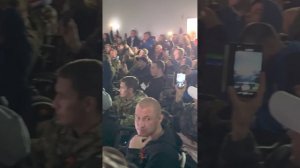 SHAMAN приехал в госпиталь поздравить бойцов и врачей с Днём Победы