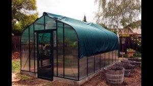 Чем затенить теплицу из поликарбоната от солнца