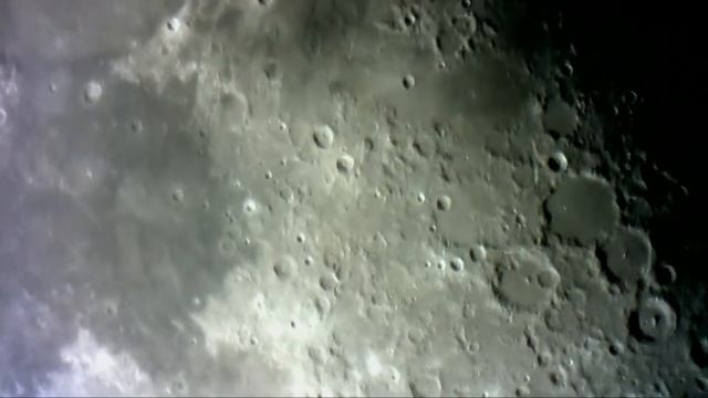 Луна в телескоп Sky-Watcher MAK 90(The Moon via telescope Sky-Watcher MAK 90) смотреть онлайн