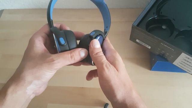 Harman AKG Y500 Unboxing & Review смотреть онлайн