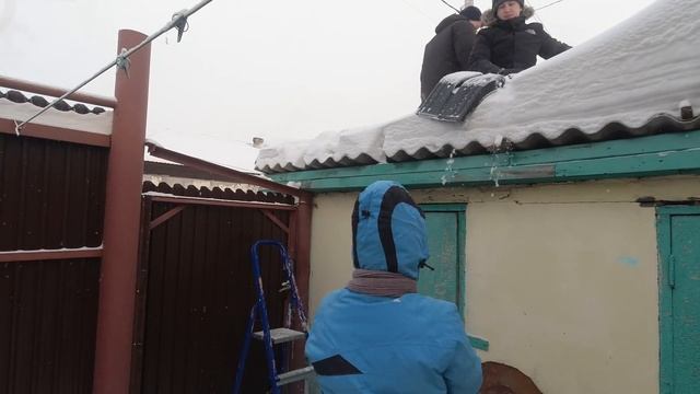 VISITING A TRADITIONAL RUSSIAN HOUSE 2023 - How Some People In Russia Live. Siberia Travel Vlog ??