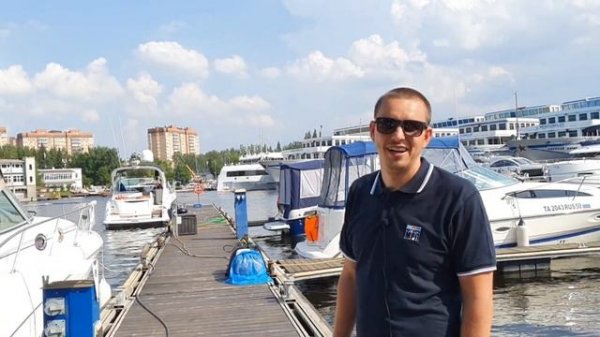 Осматриваем Sea Ray 335 Sundancer. Брокер которому я доверяю.