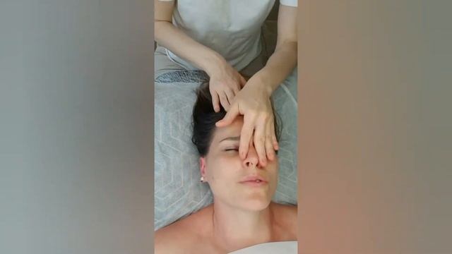 Почему я целый час делаю массаж лица? Отправить смотреть онлайн