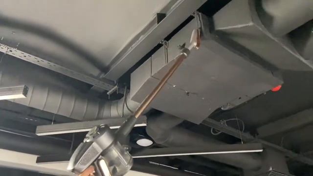 Чистим потолки и вентиляцию пылесосом Colombina De'Longhi XLM 408/407/353