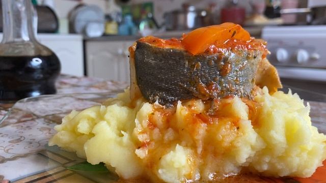 СОЧНАЯ И НЕЖНАЯ ГОРБУША в свежих томатах! смотреть онлайн