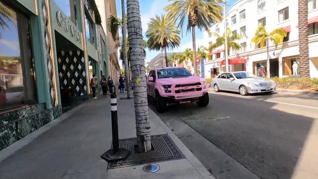 Beverly Hills Rodeo Drive - A Walking Tour смотреть онлайн