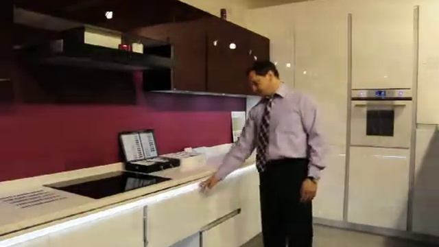 Кухни со стеклянными фасадами. Киев. Кухни Элиж. смотреть онлайн