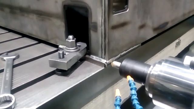 Центровка из фасочной фрезы смотреть онлайн