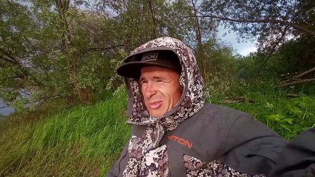 Рыбалка для души! Отдыхаем на берегу с фидером. Зачем зимний костюм в июне? Аномальная погода. смотреть онлайн