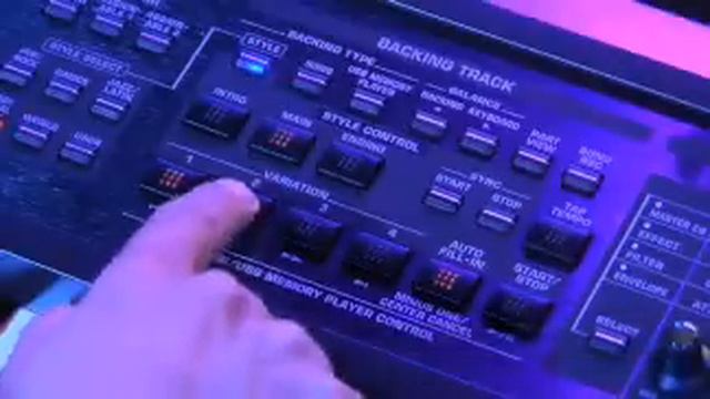 Roland GW-8 Synth Workstation смотреть онлайн