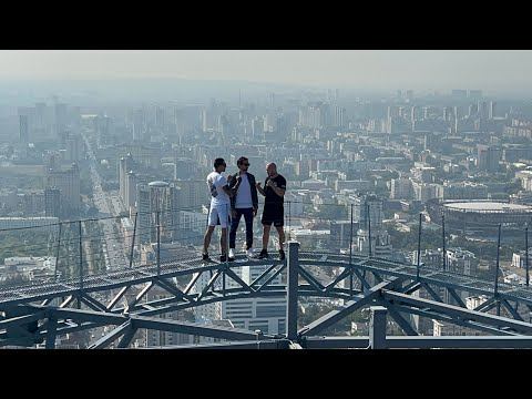 Александр Шлеменко на самой высокой точке Екатеринбурга смотреть онлайн