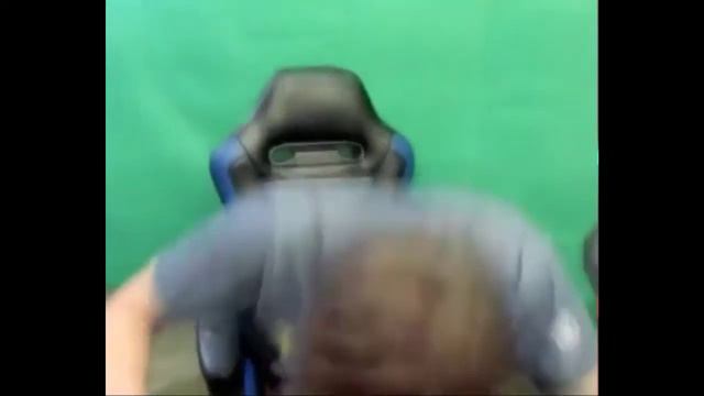 титан бьет клавиатуру
