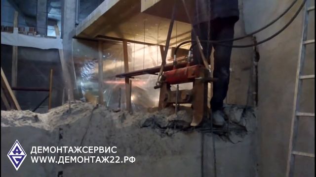 Демонтаж железобетонной стены гидрокусачками в Барнауле смотреть онлайн