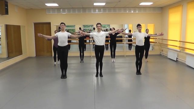 Быстрый фокстрот.Тренировочный квадрат основных шагов.(Беседа 83) смотреть онлайн