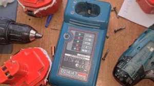 makita DC1414T не заряжает