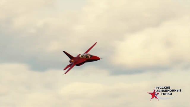 СР-10 — российский учебно-тренировочный самолёт. Уникальное шоу Русские авиационные гонки смотреть онлайн