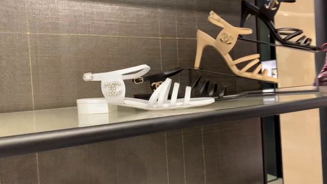 Buying my First Chanel Bag | My Husband surprised me with the Perfect Birthday! смотреть онлайн