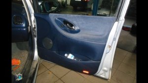 Снятие карты пассажирской двери и зеркала - VW Sharan 1.9d 1996