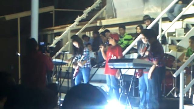 kevin cantando en el colegio aleman смотреть онлайн