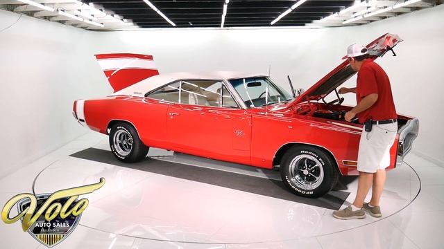 1970 Dodge Charger R/T for sale at Volo Auto Museum (V18522) смотреть онлайн