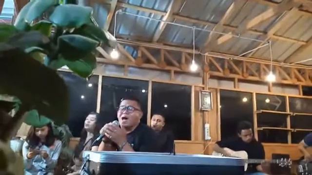 (live) ETHANTA Cafe - NGARAP GESTUNG API BAS LAU - HEBER DIVO KEMIT смотреть онлайн