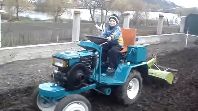 001Фреза в работе на переделаном мотоблоке зубр смотреть онлайн