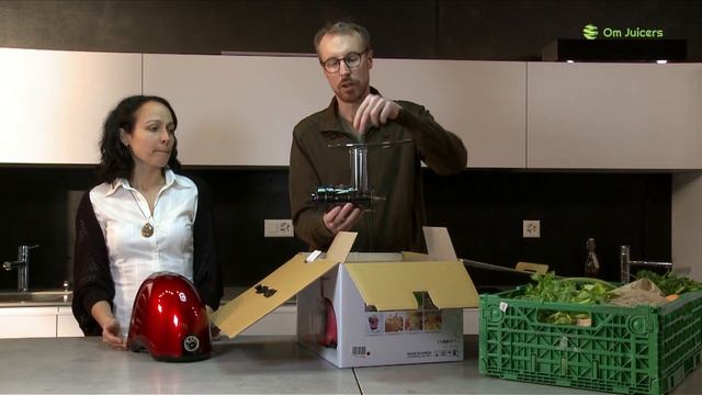 Déballage de l'extracteur de jus Sana 707 // OmJuicers.ch смотреть онлайн