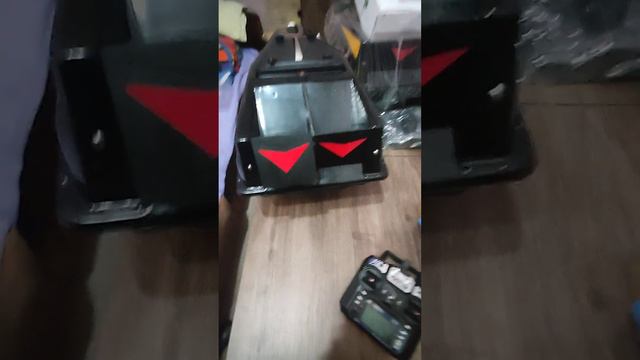 Карповий кораблик.Користування 2-ма шторочними бункерами. смотреть онлайн